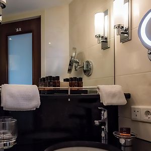 Single Room Private Bathroom